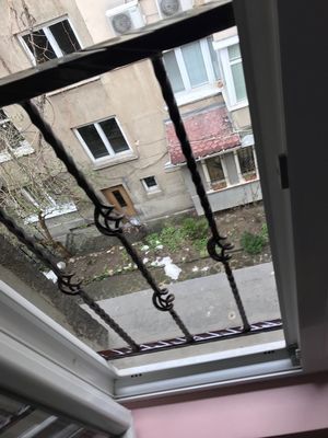 Решетки за прозорци срещу решетки за врати 14