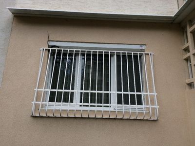 Решетки за прозорци срещу решетки за врати 2